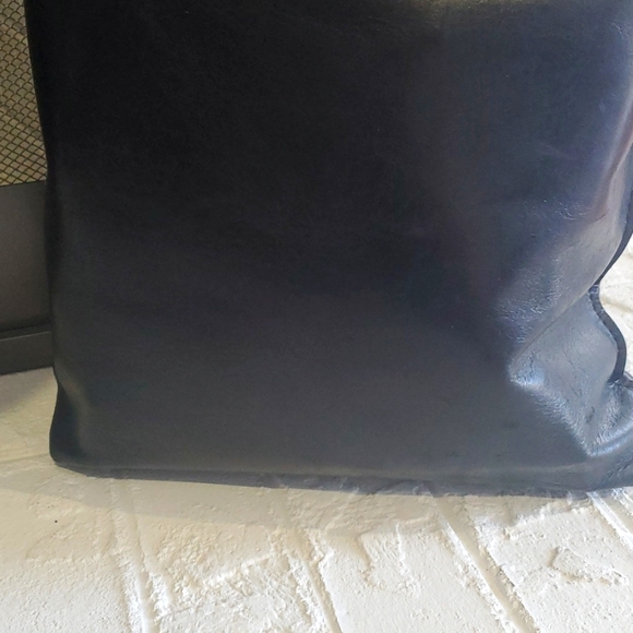 Bucket Bag - Picture 2 of 5